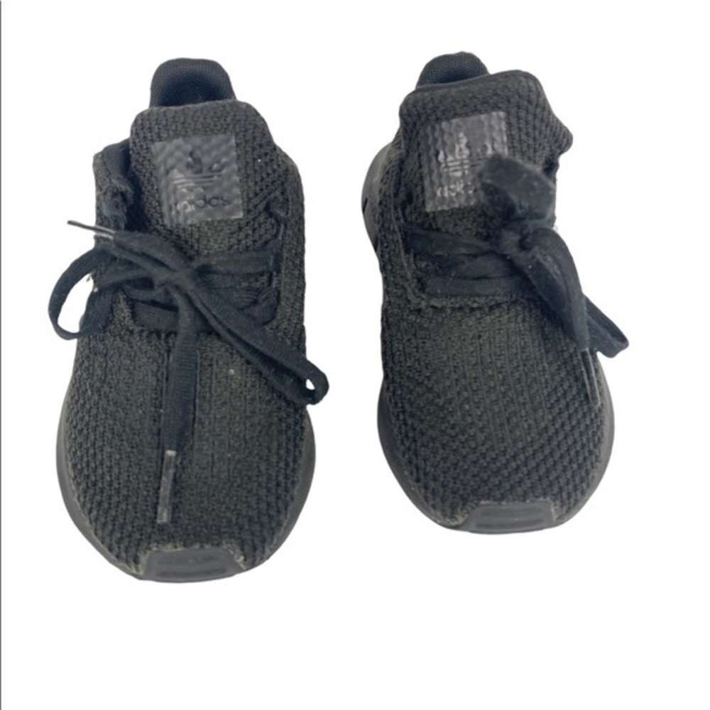 Adidas Swift run kids shoes size 9k, all black used‎ good condition